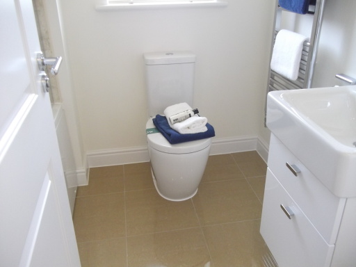 Sealant around Bathroom