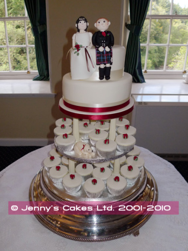 bride and groom cupcake wedding cake