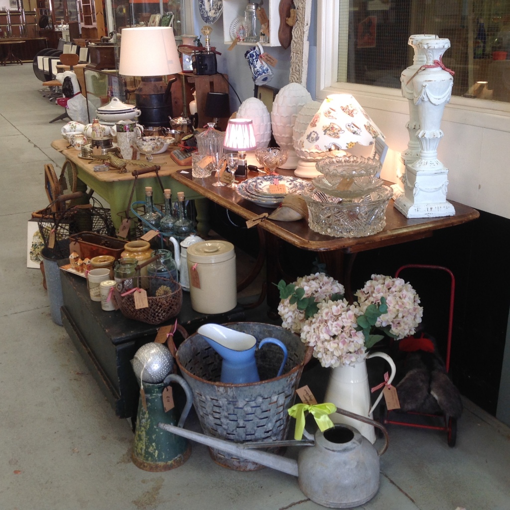 Leicester Antiques Warehouse in 186 Welford Road, Leicester