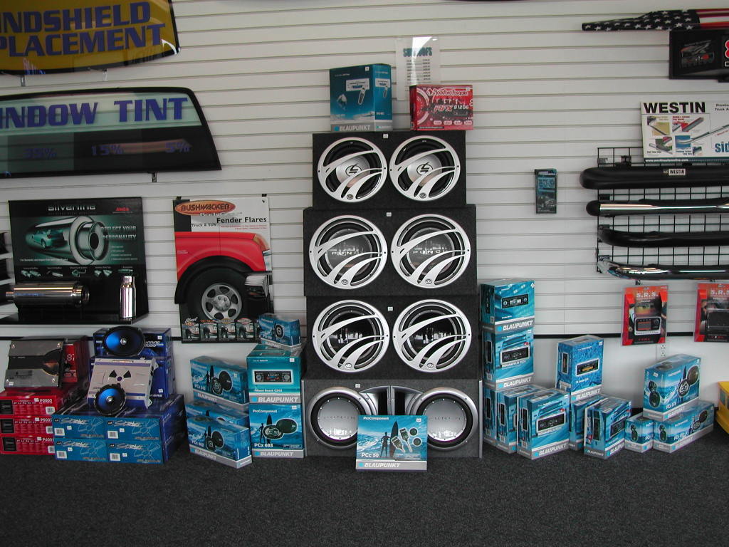 Auto One Glass & Accessories 1315 N. Leroy St, Fenton, MI, 48430