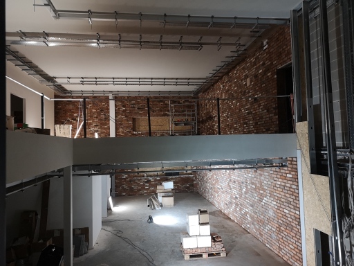 huge warehouse Contract 