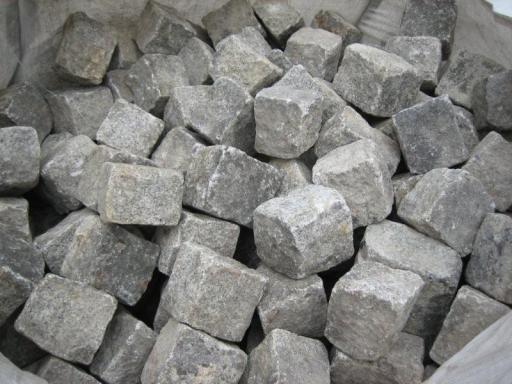 reclaimed granite setts - grey