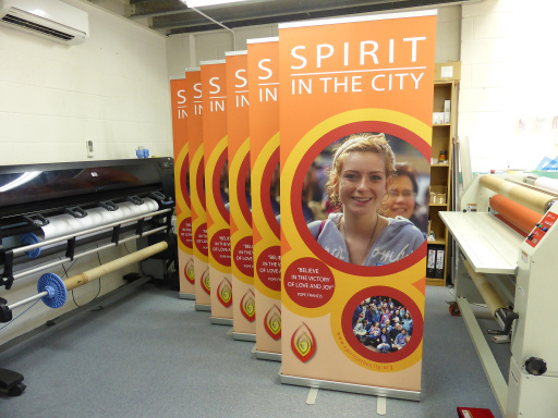 Portable display banners, popup stands