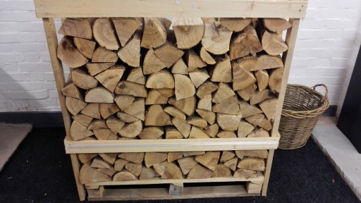 1m Crate of Kiln Dried Logs