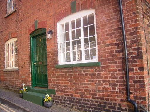 Listed renovated luxury self catering cottage sleeps two