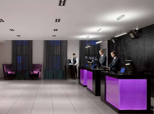 Lobby, Reception