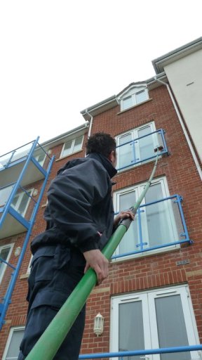 reach and wash window cleaning