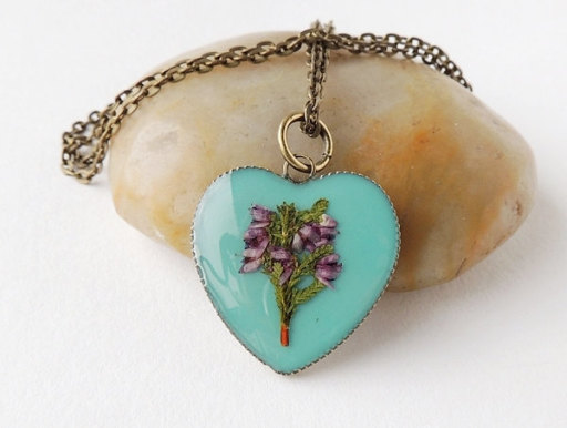 heather pendant - real pressed flowers