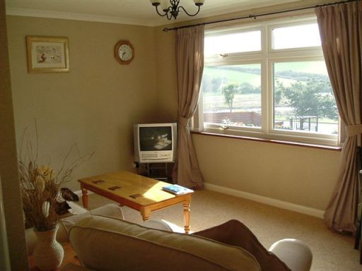 Apartment one - Lounge (with Gannel views)