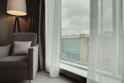 Guest room chair
