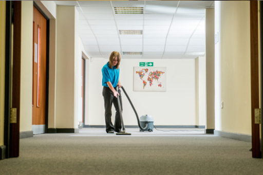 vacuuming floot