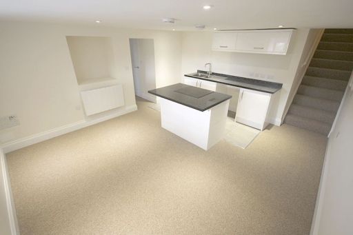 Flat to let