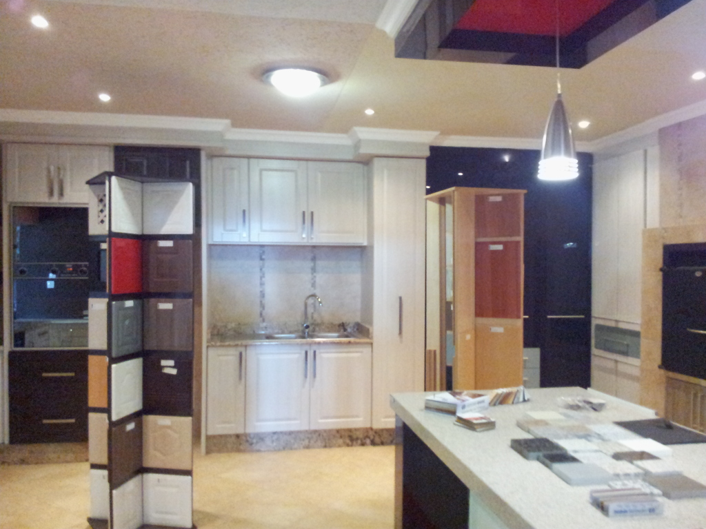 Universal Doors & Components SA 125 14th Avenue, Boksburg, 1460