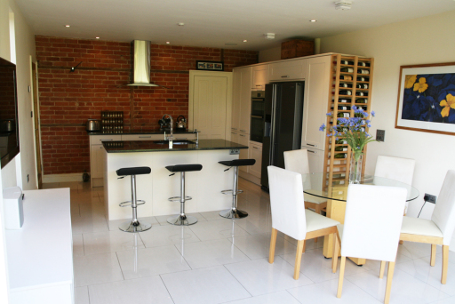 Holiday House in Winchester - No. 67 Hyde street - Sleeps 4 2