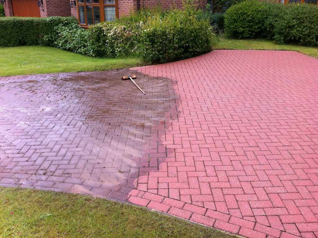 Details for R K Pressure Cleaning in 140 Harrogate Road, Yeadon, Leeds, West Yorkshire, LS19 6AH