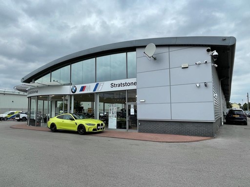 BMW Hull exterior
