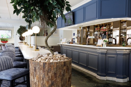 Neils Bar and Lounge