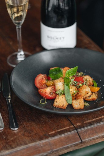 Tomato Panzanella salad