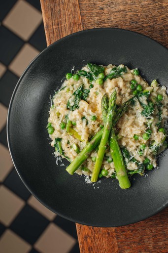 Asparagus, pea & spinach risotto, lemon, parsley