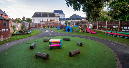 Busy Bees at Mansfield Vicar Water - The best start in life