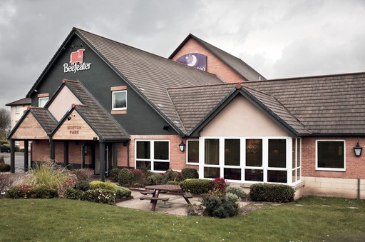 Morton Park Beefeater Restaurant