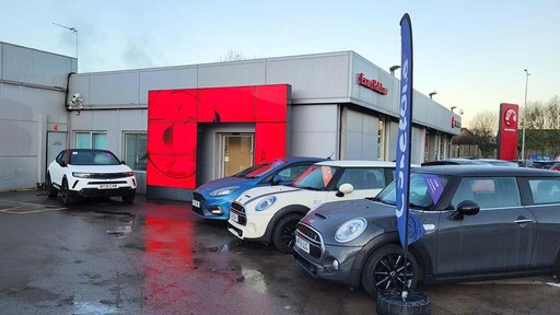 Vauxhall Newport Exterior Image