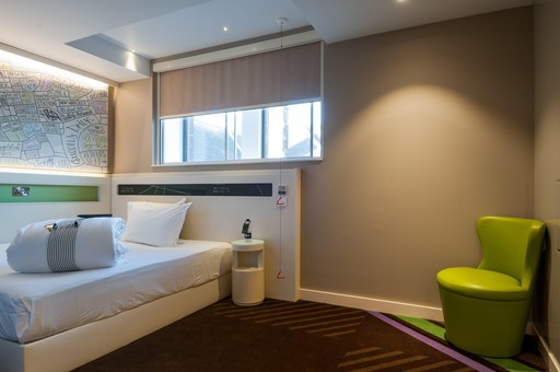 hub by Premier Inn bedroom