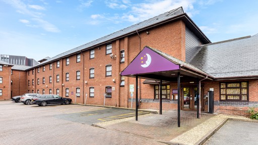 Premier Inn Birmingham City - Aston hotel exterior