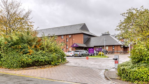 Premier Inn Birmingham City - Aston hotel exterior