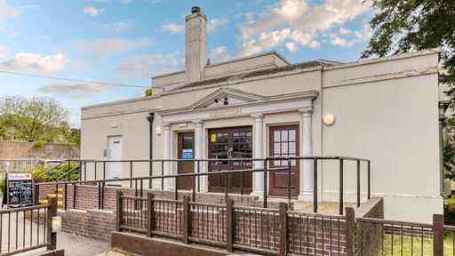 Premier Inn Arundel hotel exterior