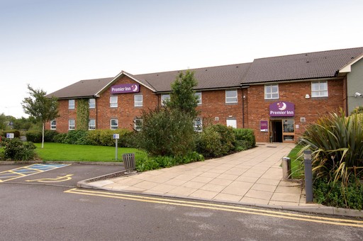 Premier Inn Uttoxeter hotel exterior