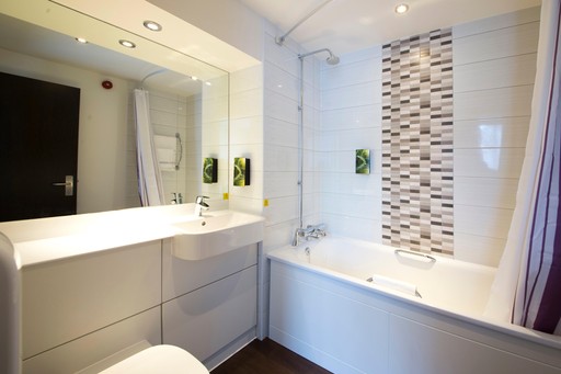 Premier Inn bathroom