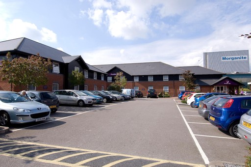Premier Inn Swansea North hotel exterior