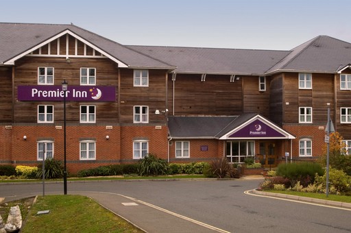Premier Inn Isle Of Wight (Newport) hotel exterior