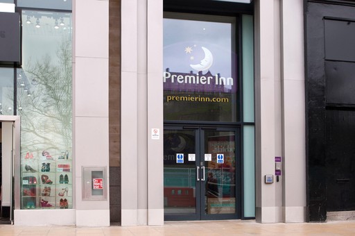 Premier Inn Edinburgh City Centre (Princes Street) hotel exterior
