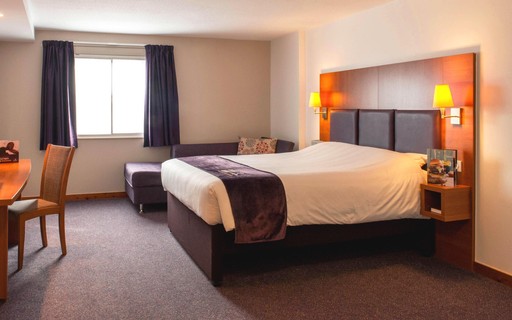 Premier Inn bedroom
