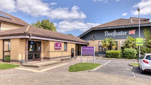 Premier Inn Basingstoke West (Churchill Way) hotel