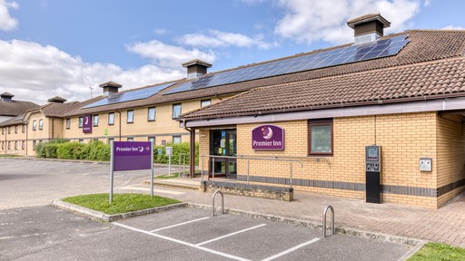 Premier Inn Basingstoke West (Churchill Way) hotel