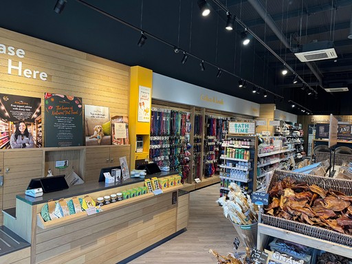 Pets Corner Bicester Interior