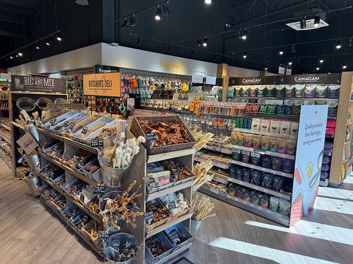Pets Corner Bicester Interior