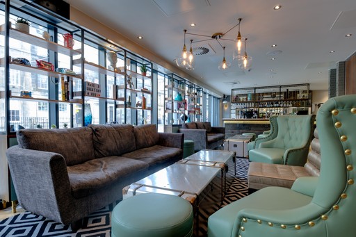 Lounge Cafe Bar