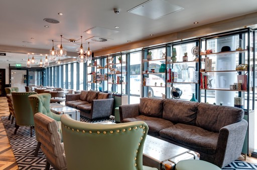 Lounge Cafe Bar