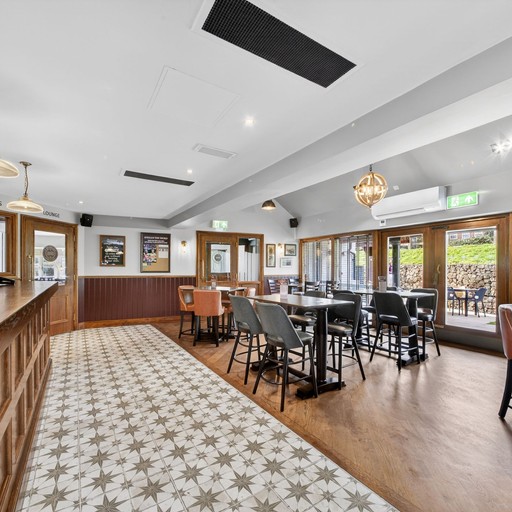 The Maple Tree, Doncaster casual dining area