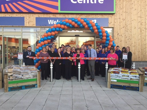 B&M Stenhousemuir was opened by Local Deputy Provost Ann Richie.