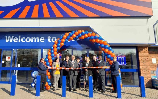 B&M's Willenhall store re-opens after extensive refurbishment works. The local mayor was present to cut the ribbon, while Acorns Chicldren's Hospice charity were also in attendance and received £250 worth of B&M vouchers.