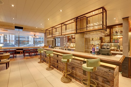 Lounge Cafe Bar