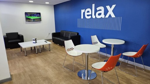 Evans Halshaw Ford Cardiff Interior Waiting Room