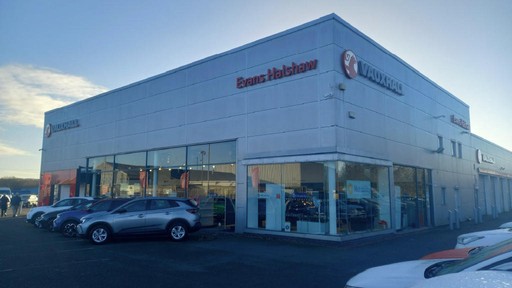 Outside Vauxhall Falkirk Dealership