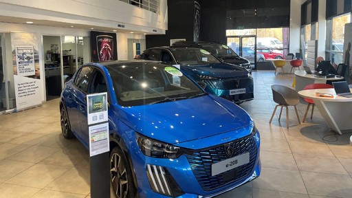 Evans Halshaw Peugeot Doncaster Showroom Interior
