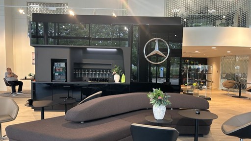Stratstone Mercedes-Benz of Ayr Dealership Interior Customer Lounge